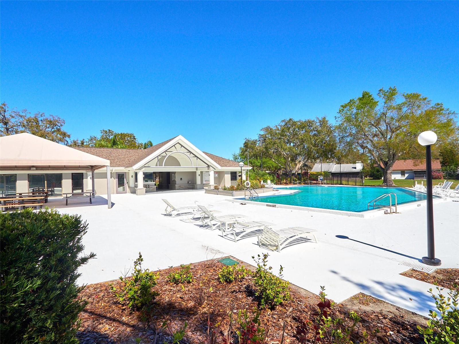 1610 SPINNING WHEEL DR, LUTZ, FL, 33559
