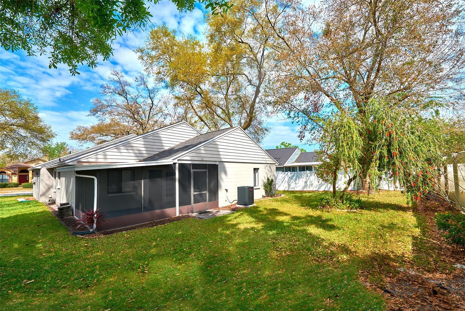 1610 SPINNING WHEEL DR, LUTZ, FL, 33559