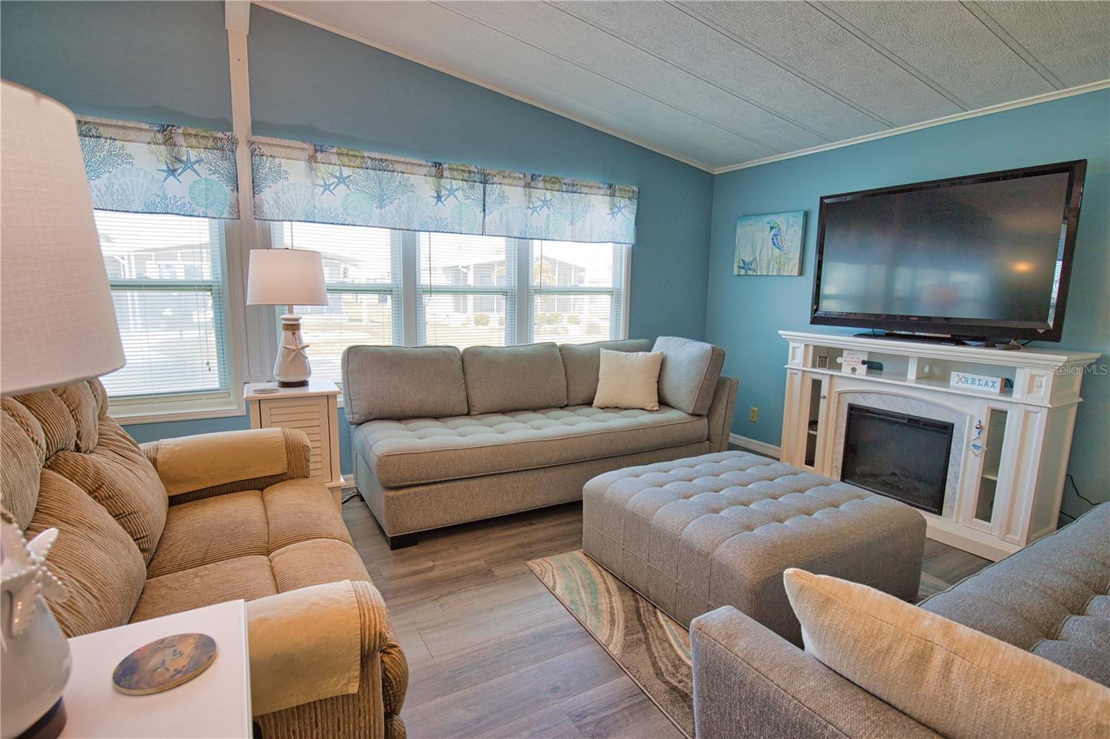 612 LA JOLLA CIR, NORTH PORT, FL, 34287