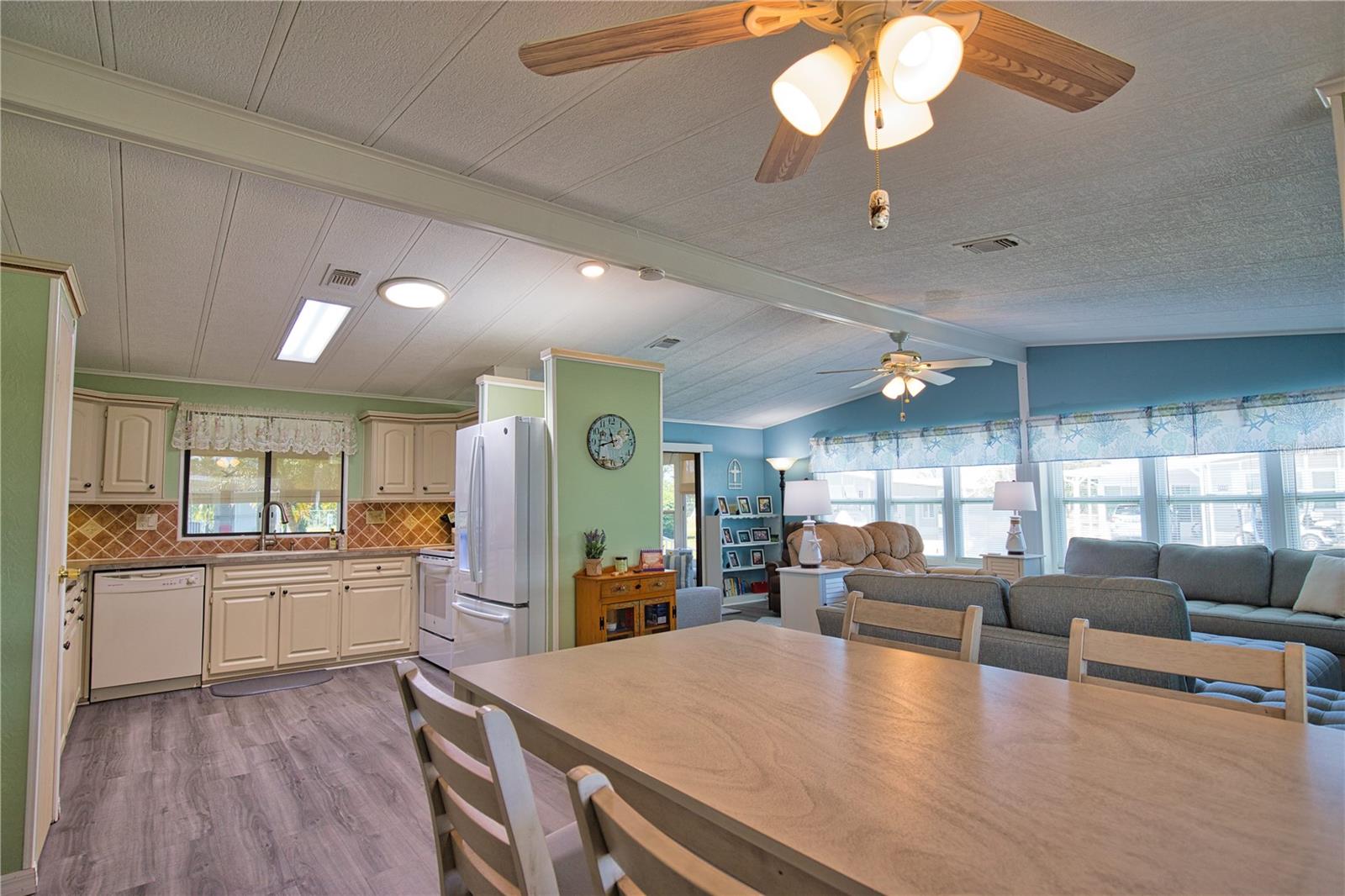612 LA JOLLA CIR, NORTH PORT, FL, 34287