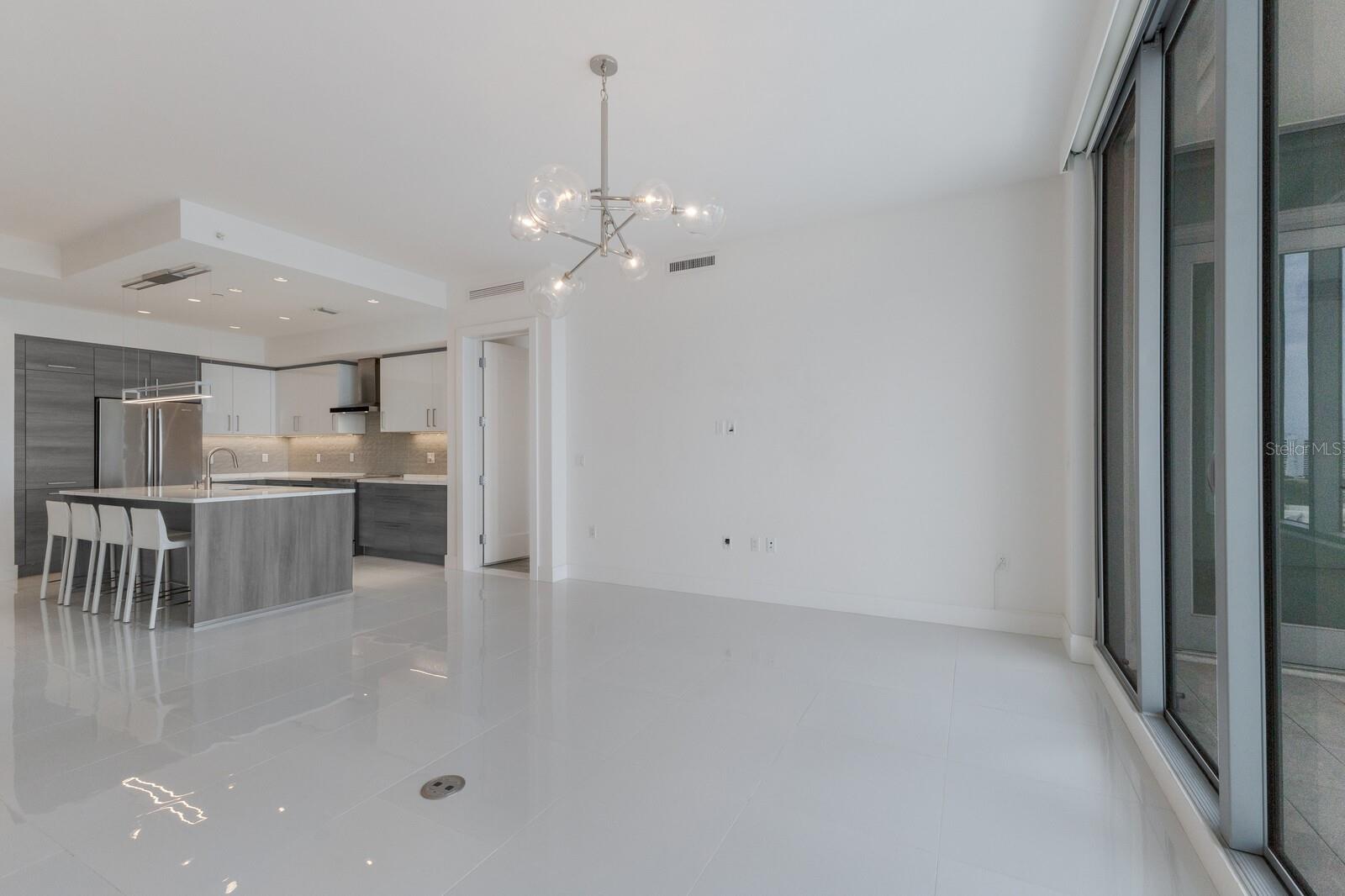 111 S PINEAPPLE AVE #1021, SARASOTA, FL, 34236