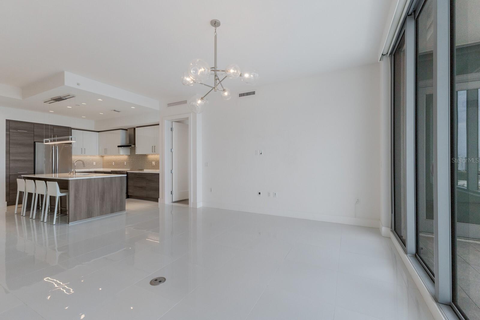111 S PINEAPPLE AVE #1021, SARASOTA, FL, 34236