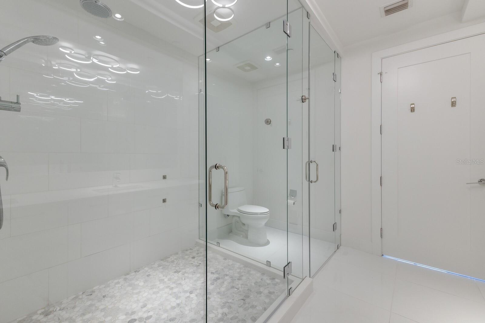 111 S PINEAPPLE AVE #1021, SARASOTA, FL, 34236