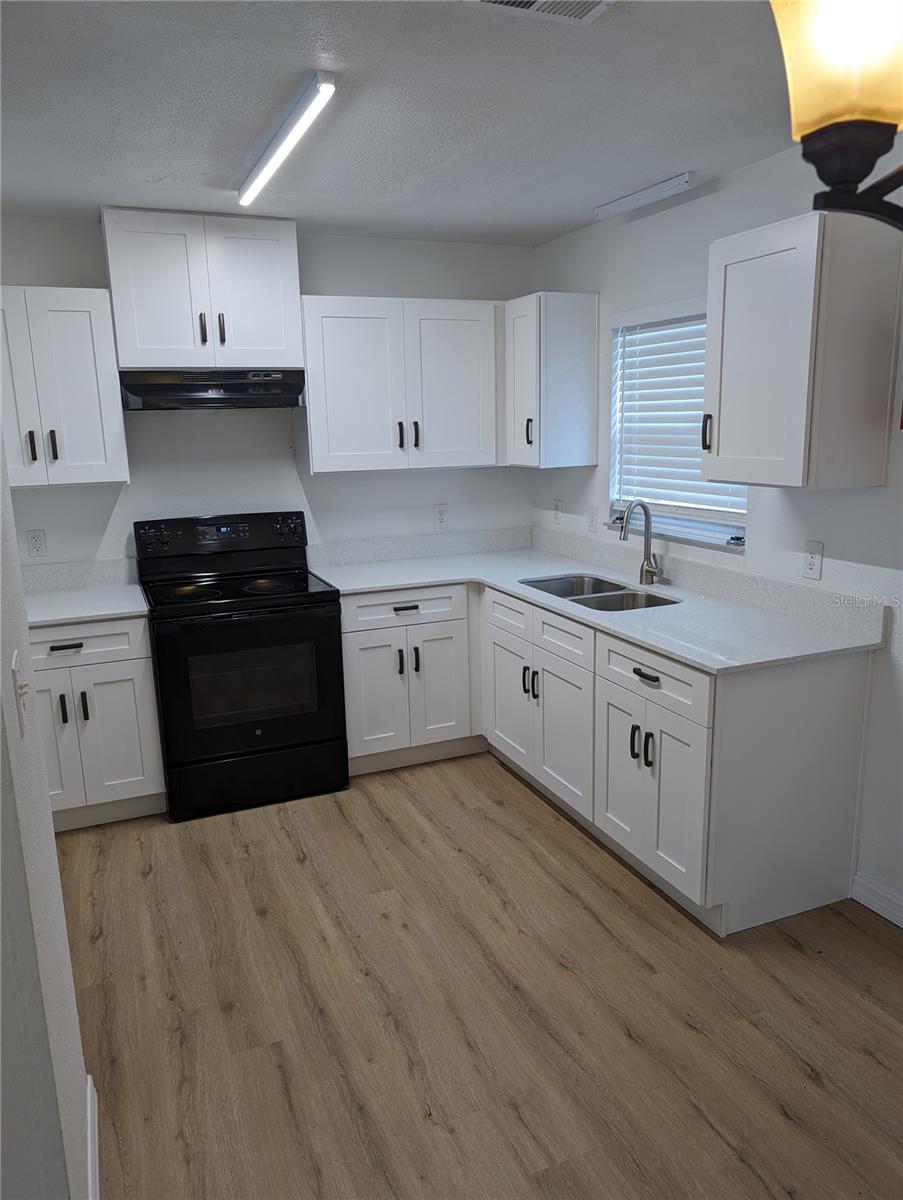 4960 DUNDEE AVE, DE LEON SPRINGS, FL, 32130