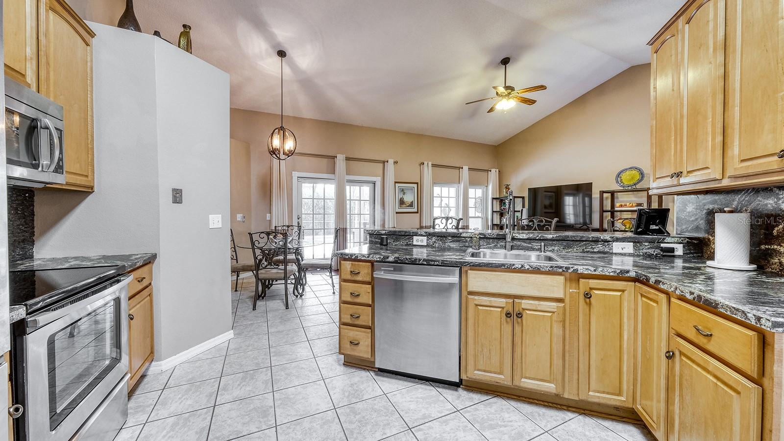 203 RED BUD CT, LAKE MARY, FL, 32746