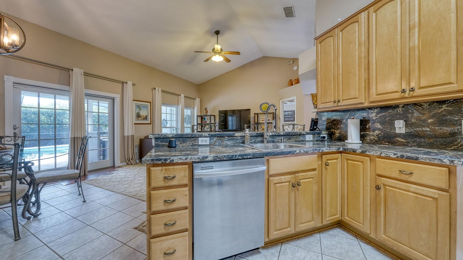 203 RED BUD CT, LAKE MARY, FL, 32746