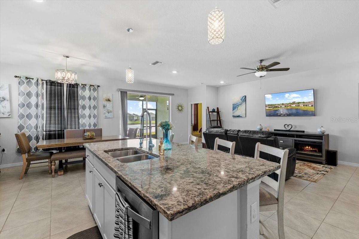 13338 WATERLEAF GARDEN CIR, RIVERVIEW, FL, 33579