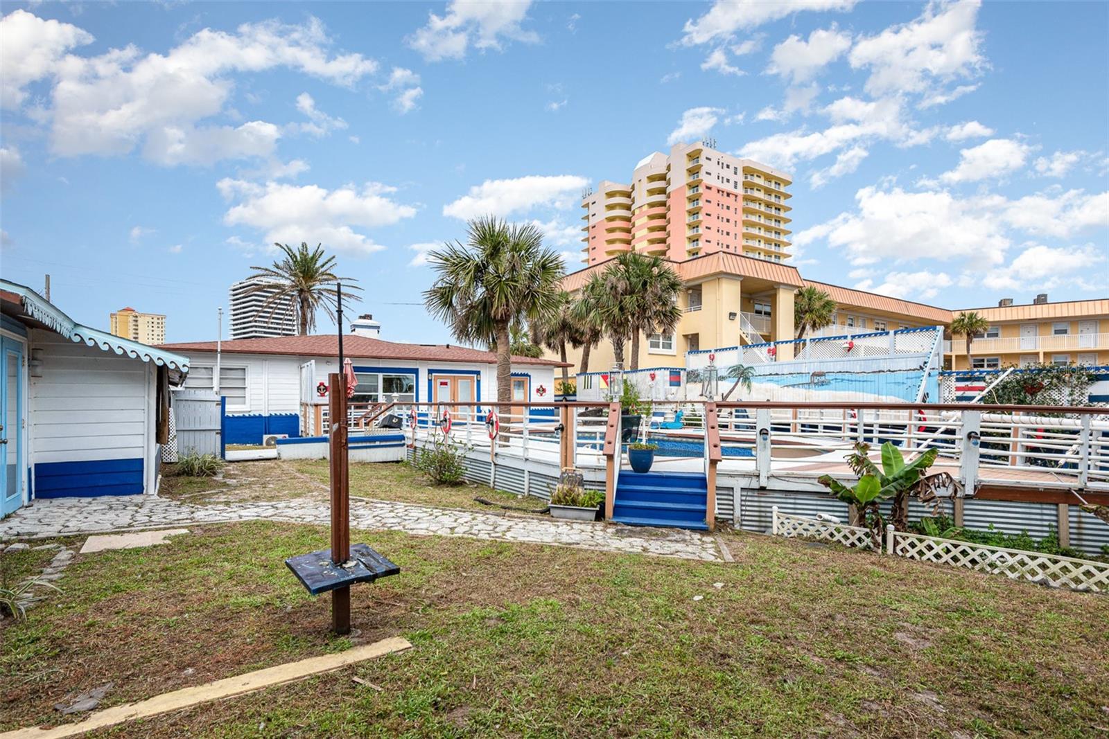 370 HARTFORD AVE, DAYTONA BEACH, FL, 32118