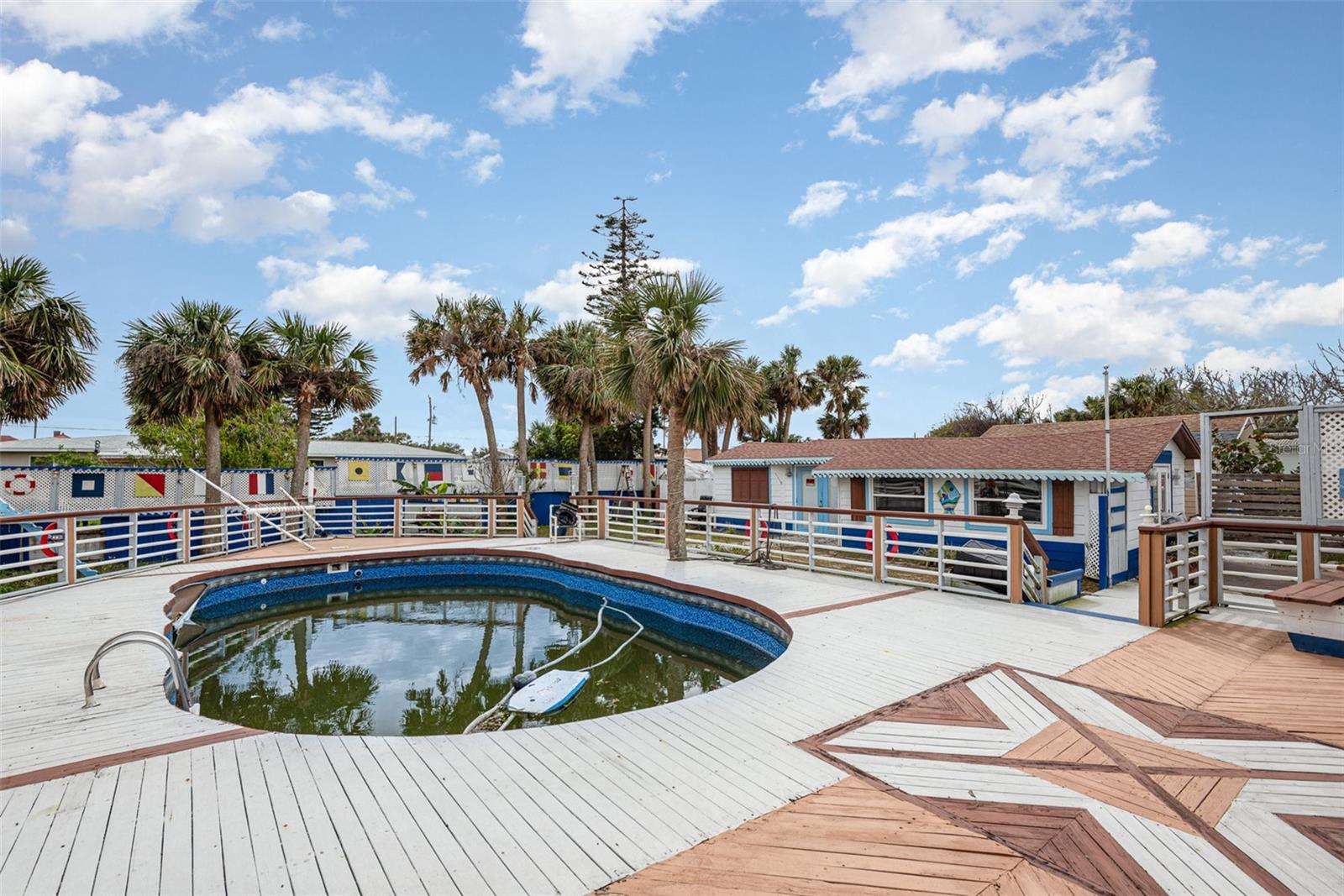 370 HARTFORD AVE, DAYTONA BEACH, FL, 32118