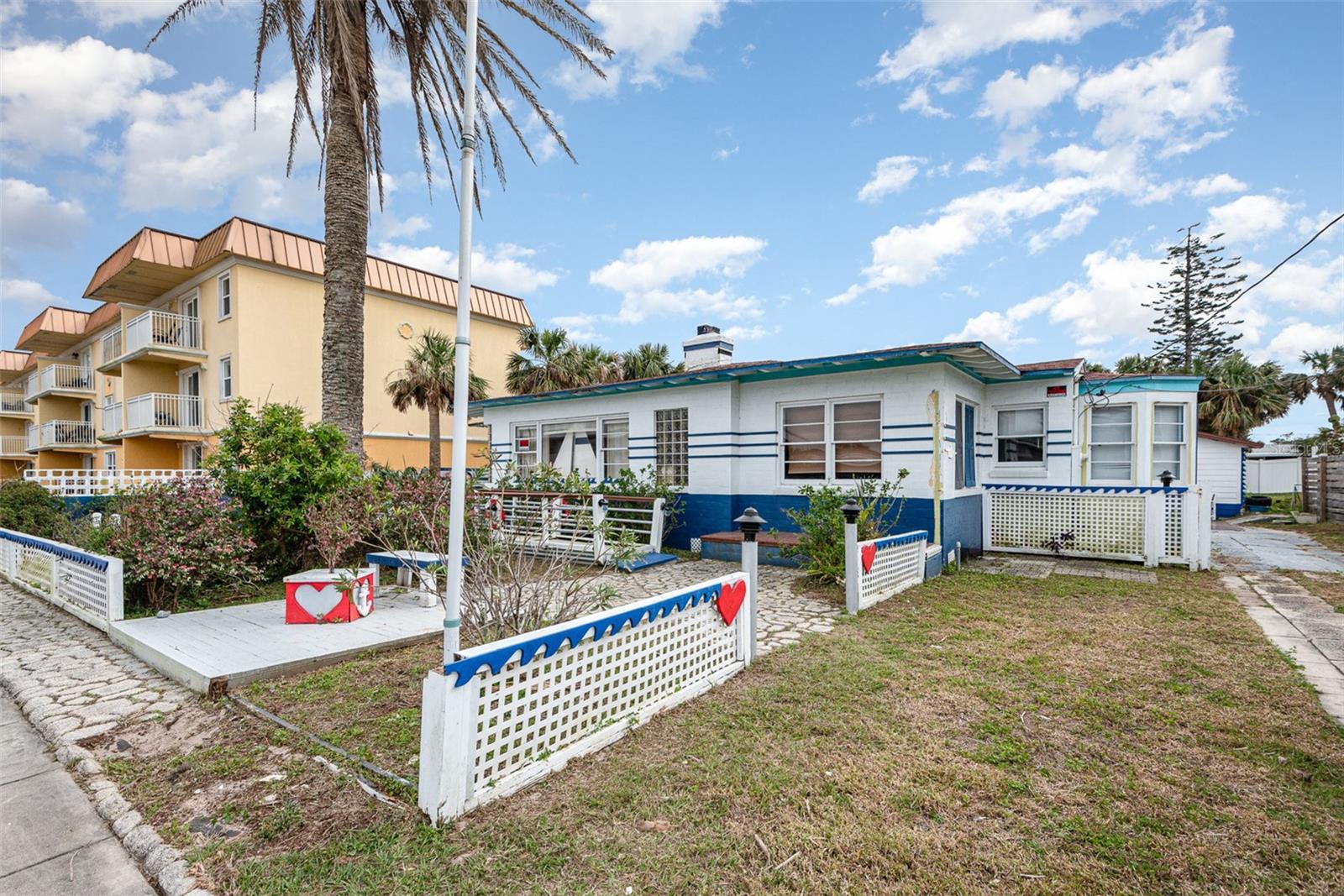 370 HARTFORD AVE, DAYTONA BEACH, FL, 32118