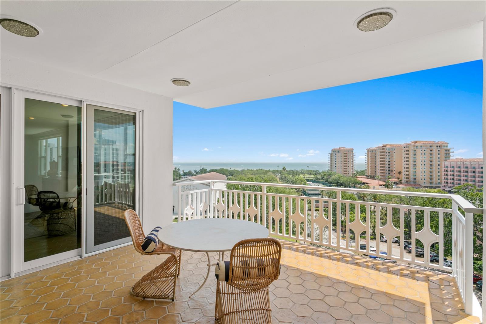 700 BEACH DR E #PH 2, ST PETERSBURG, FL, 33701