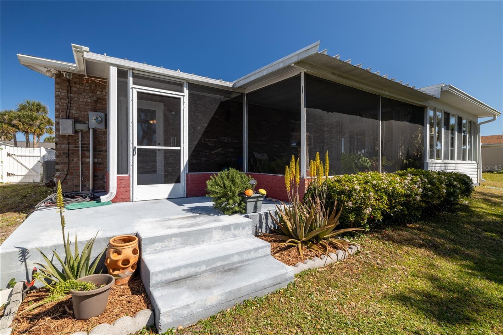 18 BUCKINGHAM DR, ORMOND BEACH, FL, 32176