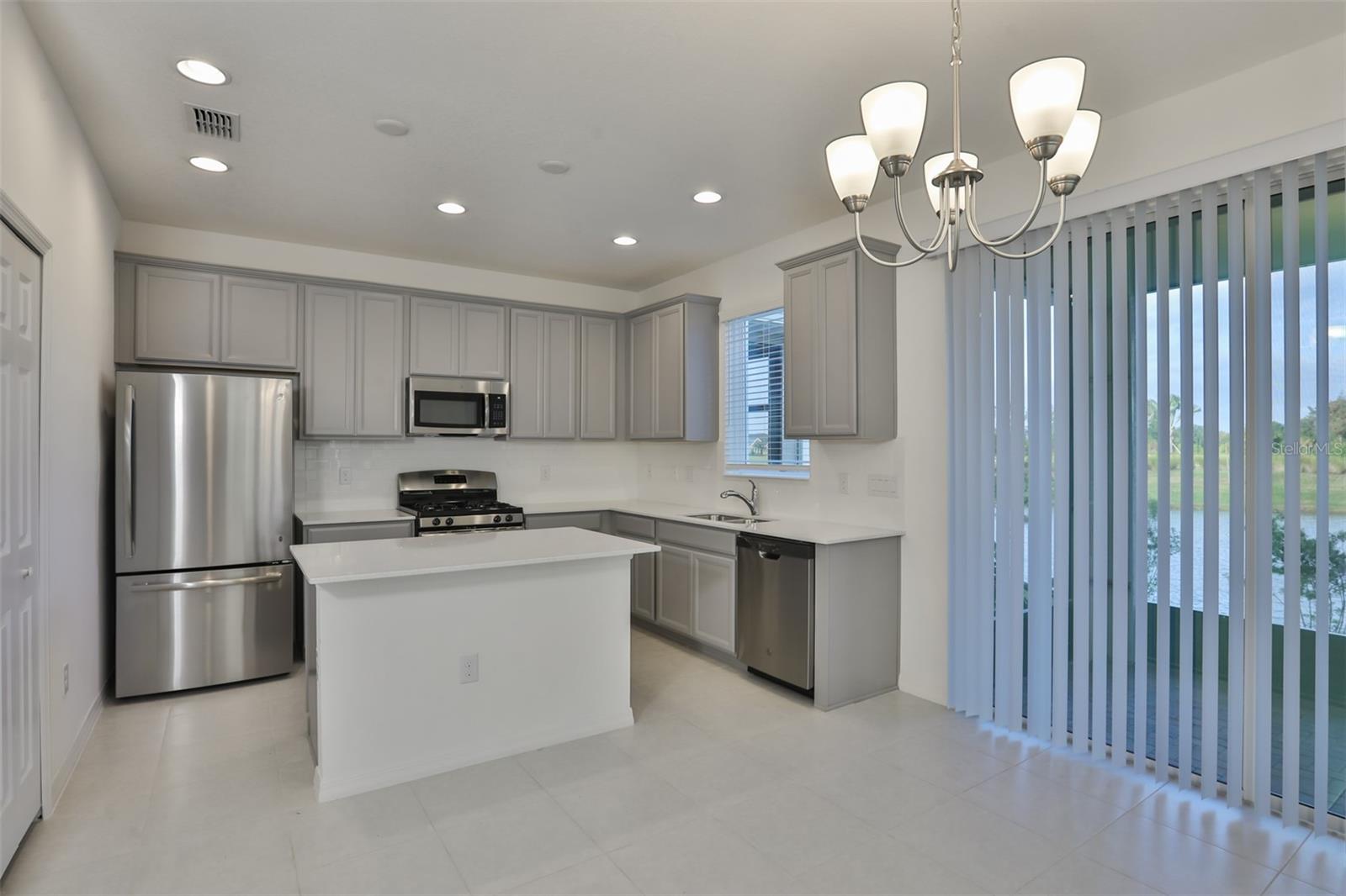 6212 CAMINO DR, APOLLO BEACH, FL, 33572