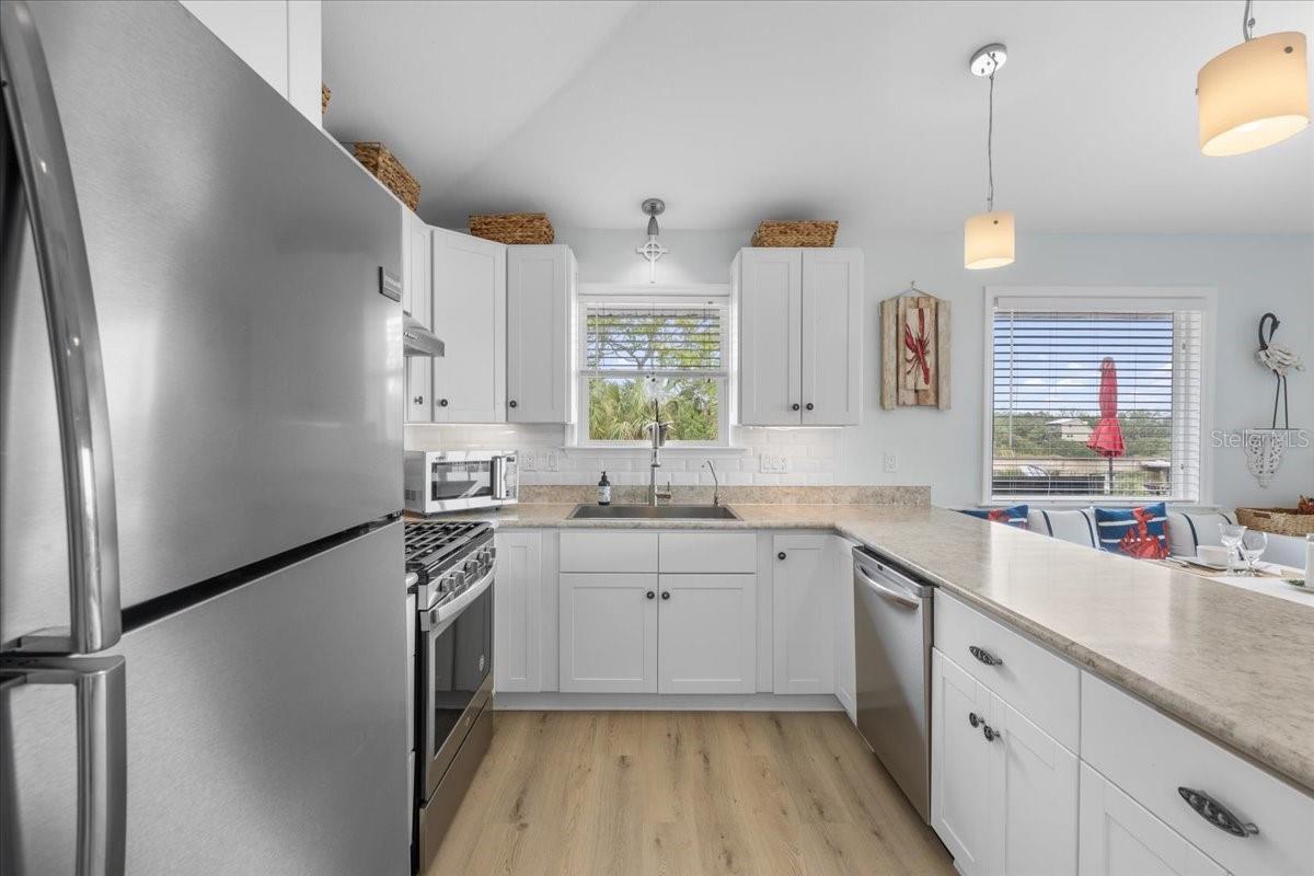 16360 AIRPORT RD, CEDAR KEY, FL, 32625