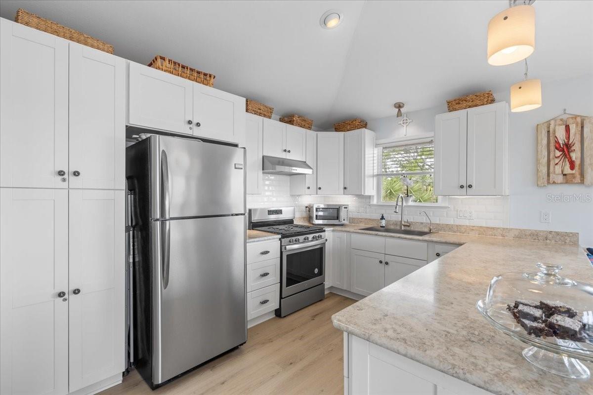 16360 AIRPORT RD, CEDAR KEY, FL, 32625