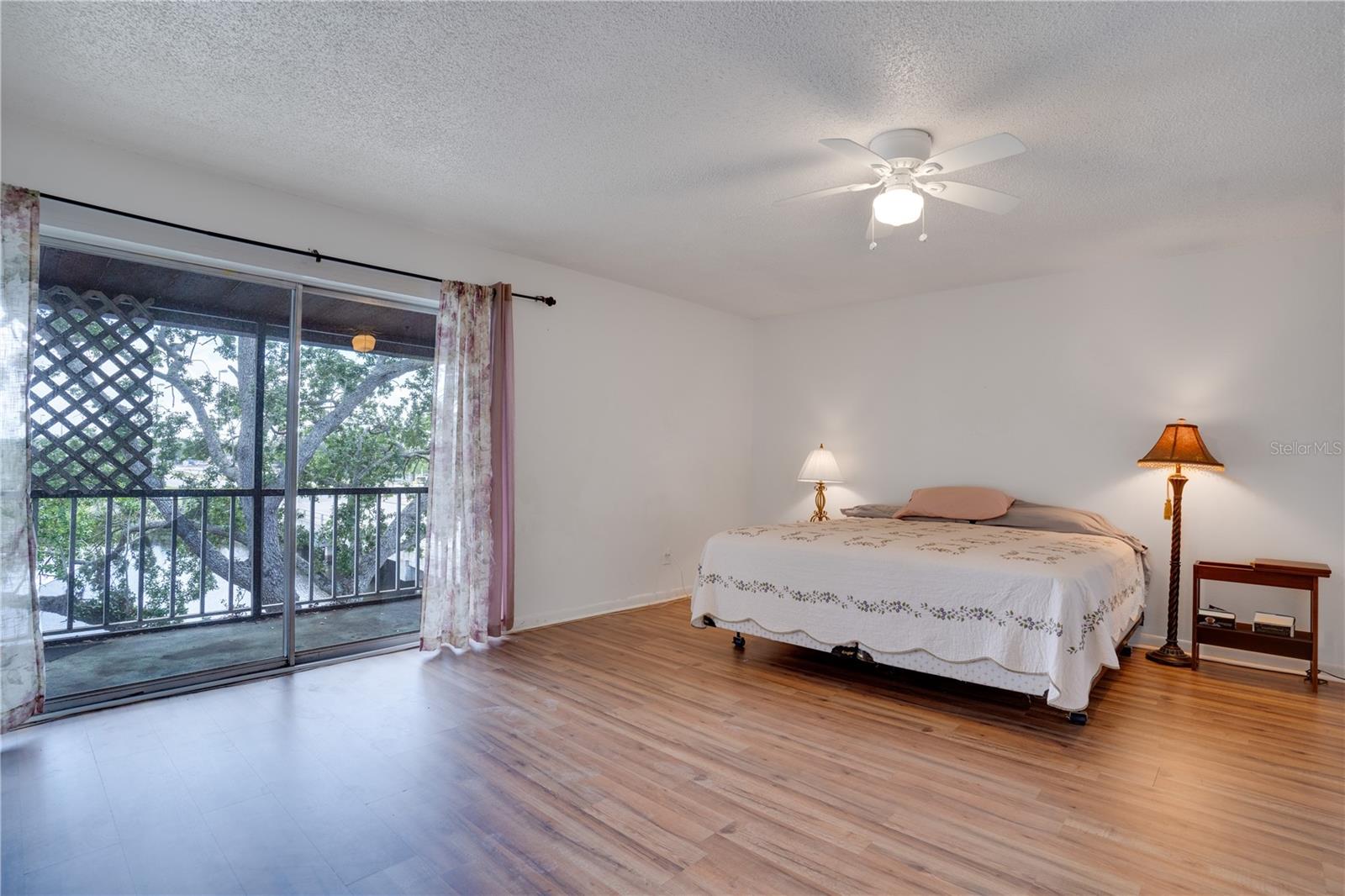 9001 TUDOR DR #H210, TAMPA, FL, 33615