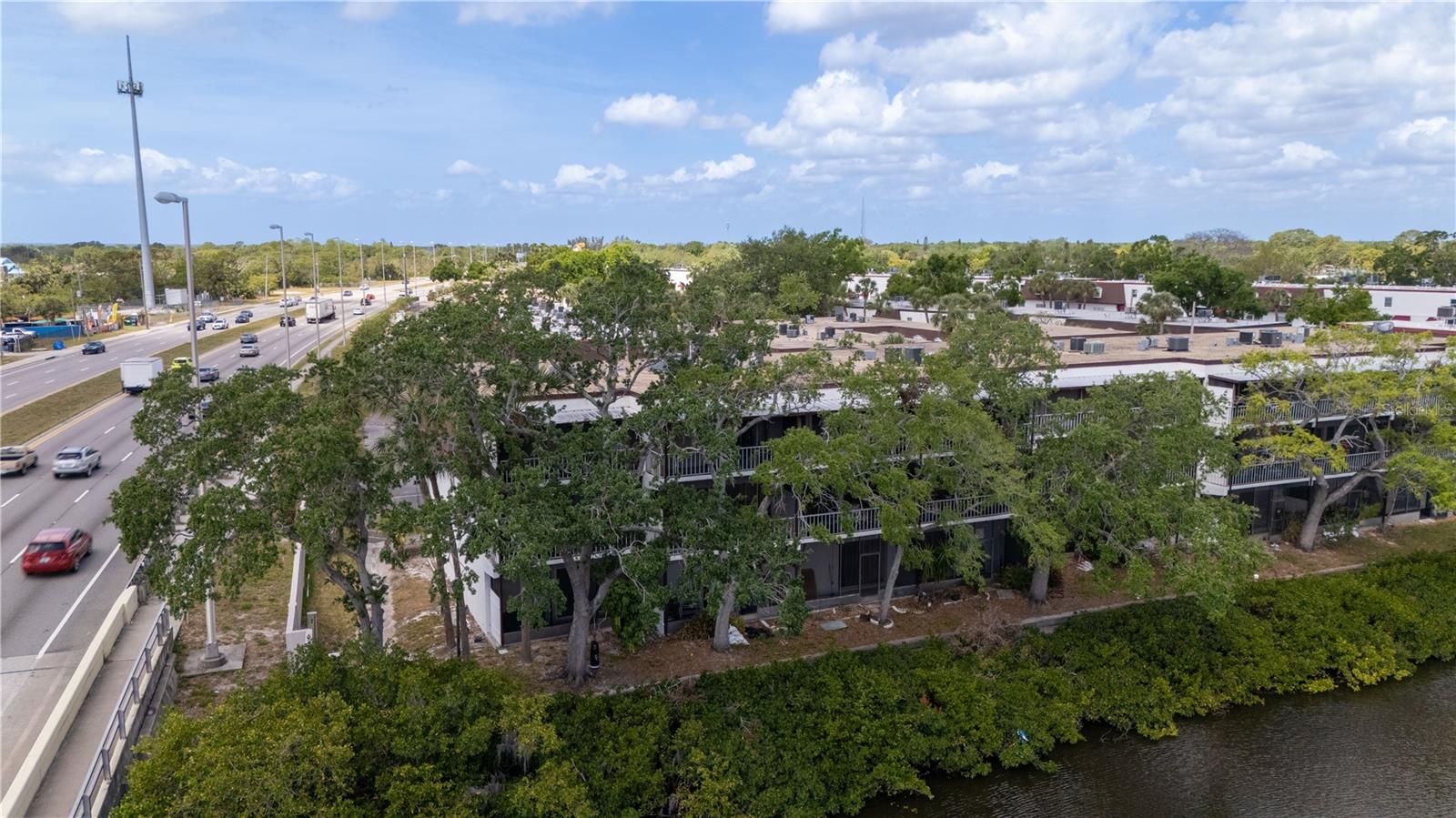 9001 TUDOR DR #H210, TAMPA, FL, 33615