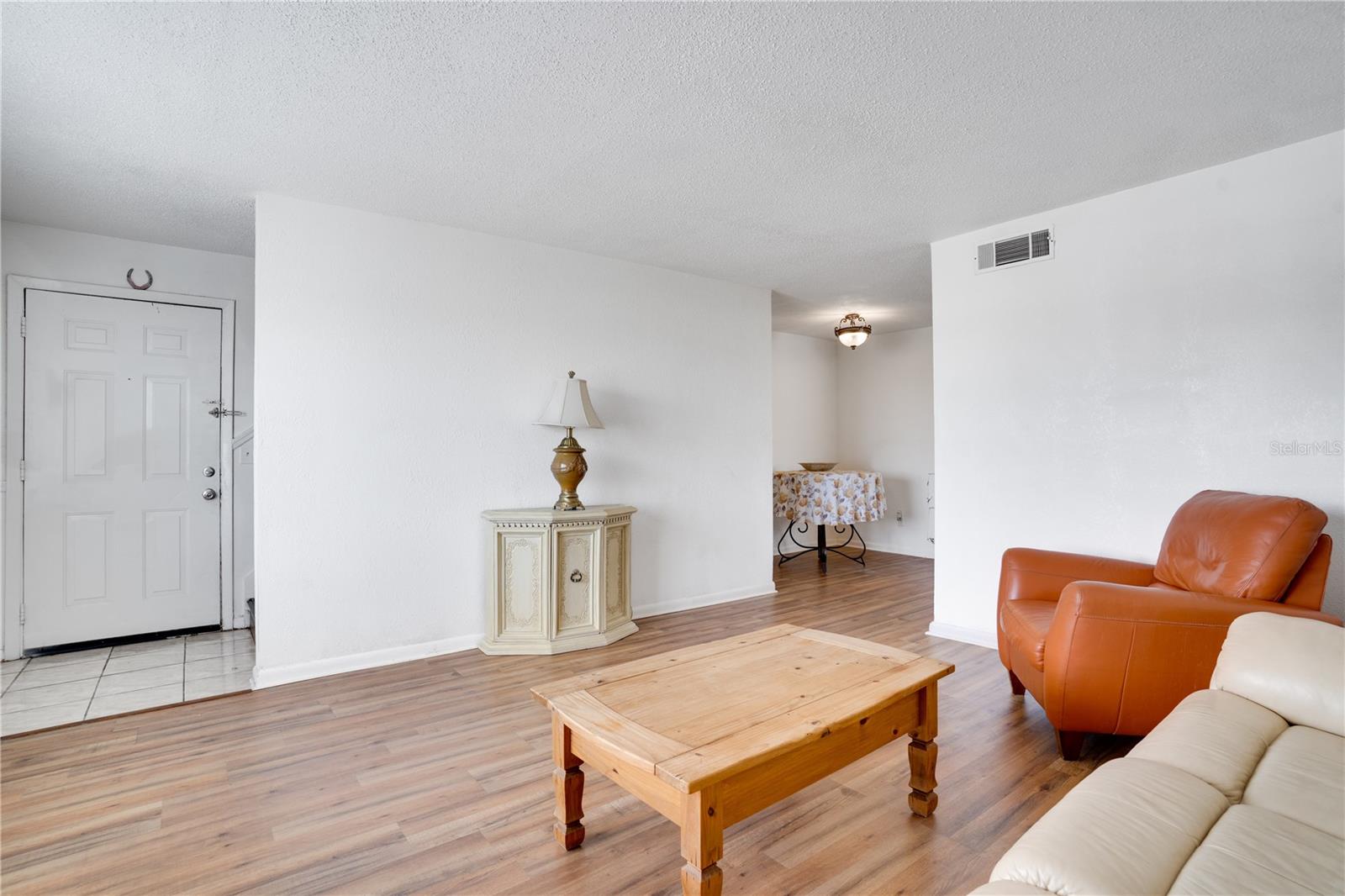 9001 TUDOR DR #H210, TAMPA, FL, 33615