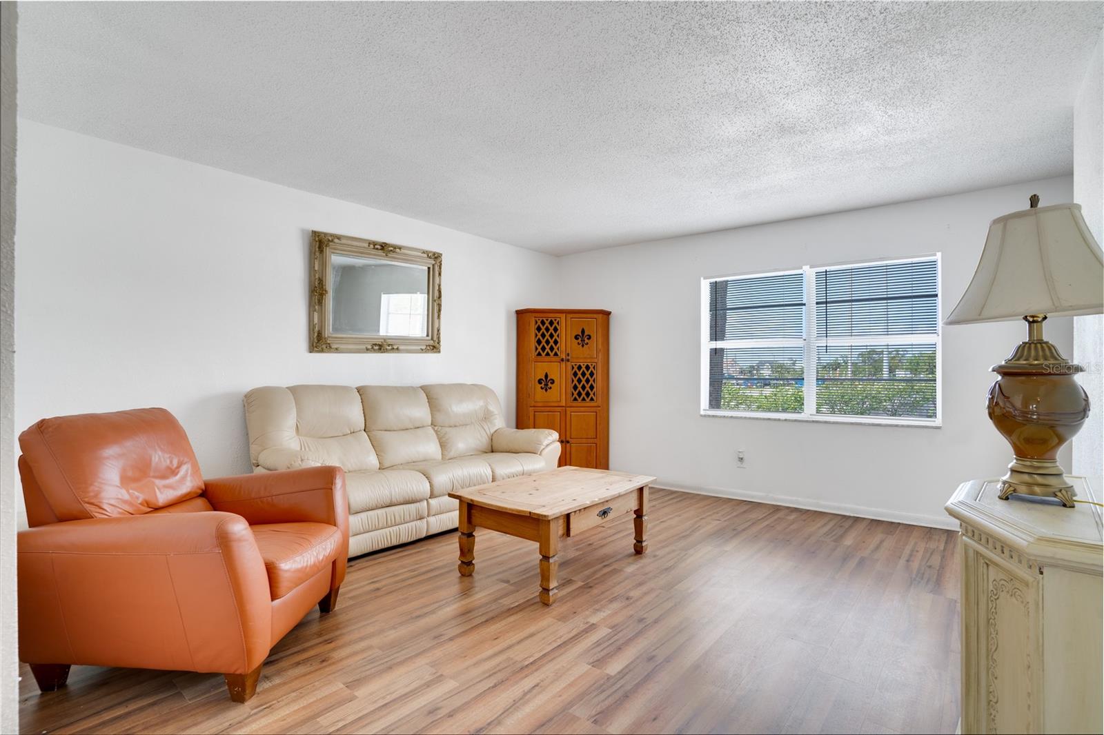9001 TUDOR DR #H210, TAMPA, FL, 33615