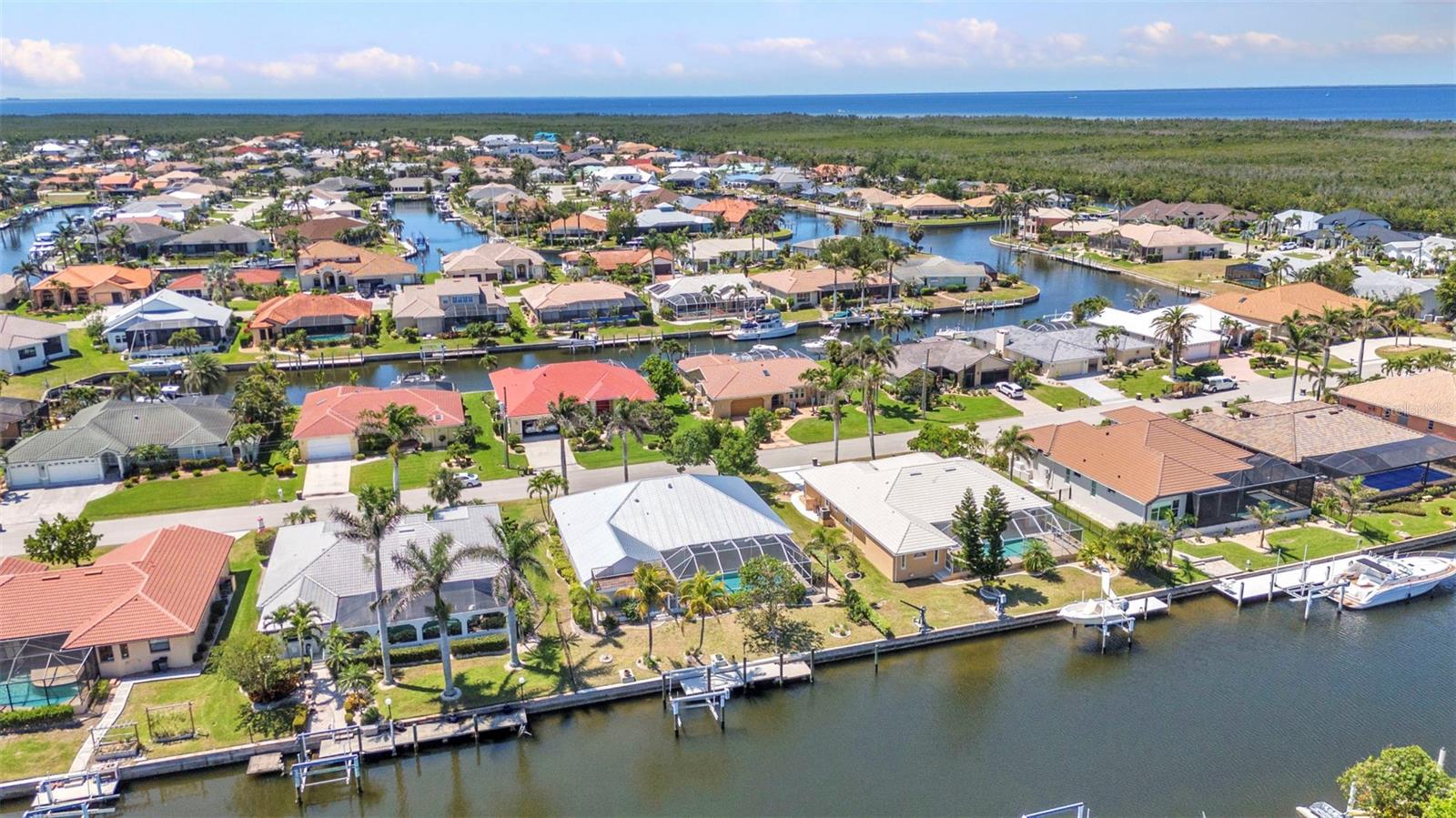 2718 SAINT THOMAS DR, PUNTA GORDA, FL, 33950