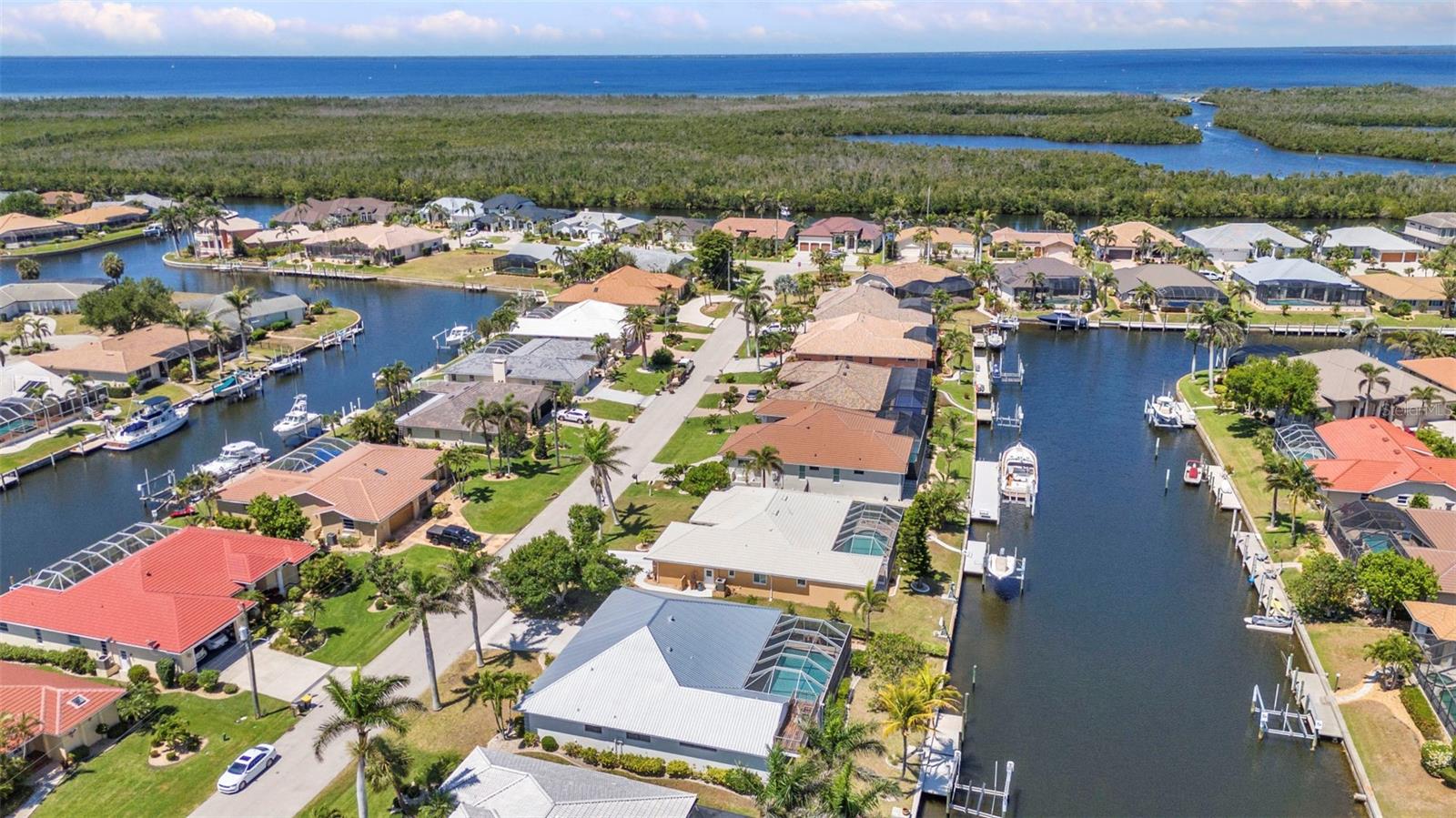 2718 SAINT THOMAS DR, PUNTA GORDA, FL, 33950