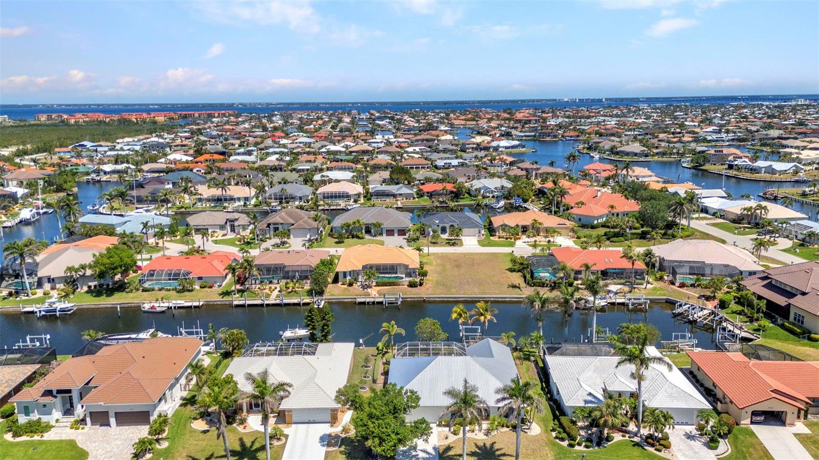 2718 SAINT THOMAS DR, PUNTA GORDA, FL, 33950