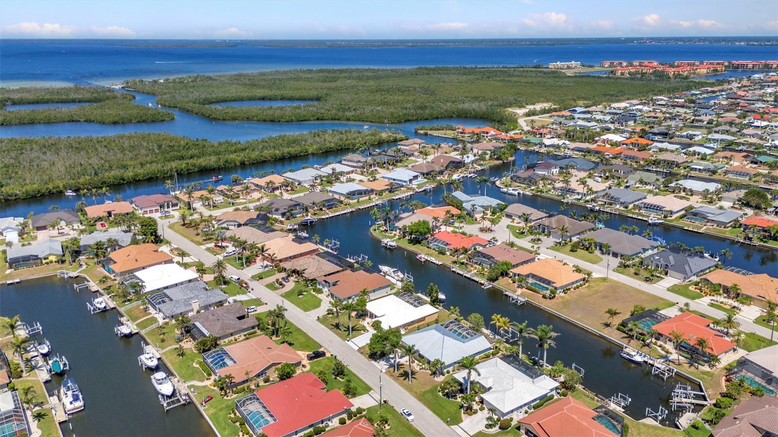 2718 SAINT THOMAS DR, PUNTA GORDA, FL, 33950