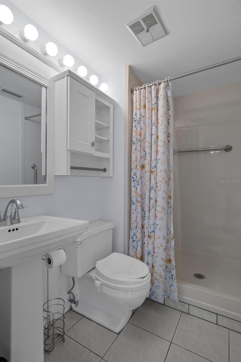 5814 SILVER MOON AVE, TAMPA, FL, 33625