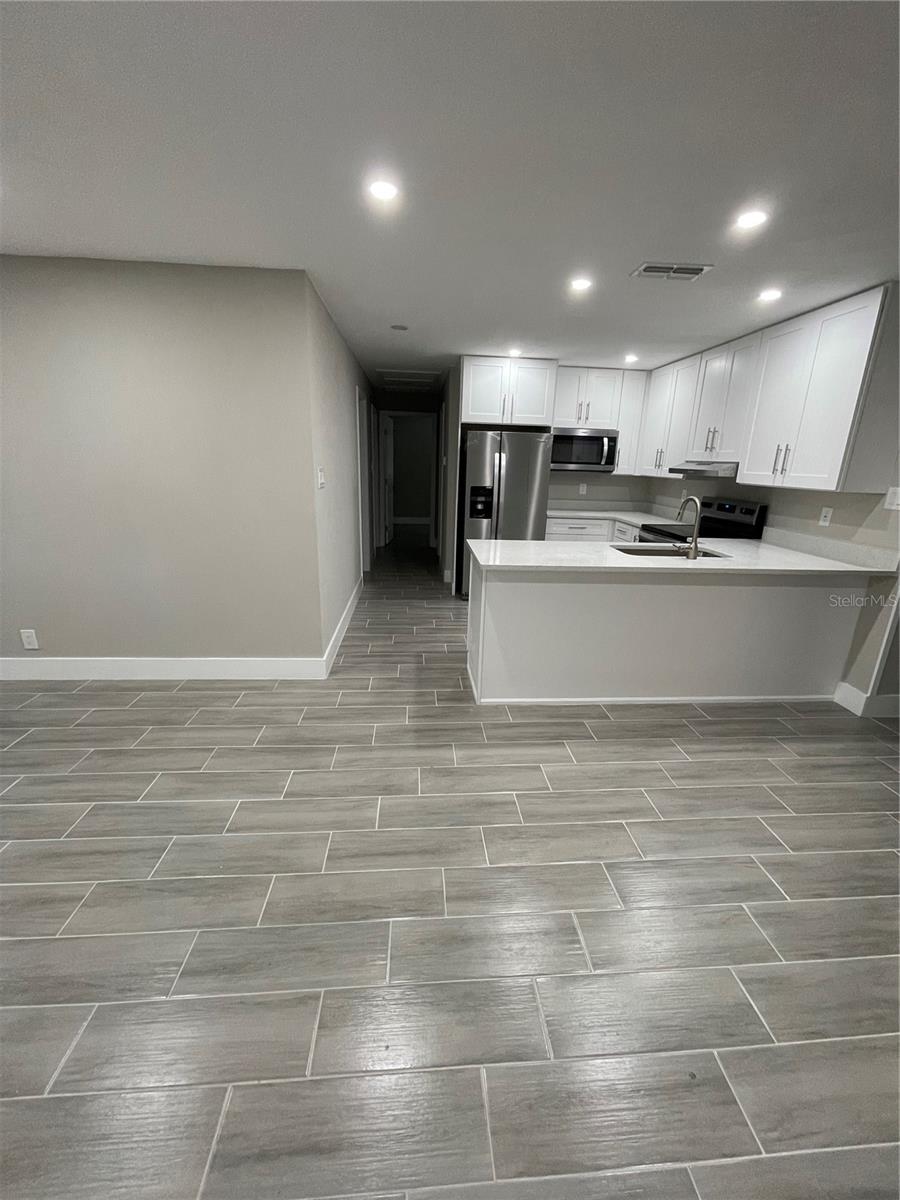 2919 E COLUMBUS DR, TAMPA, FL, 33605