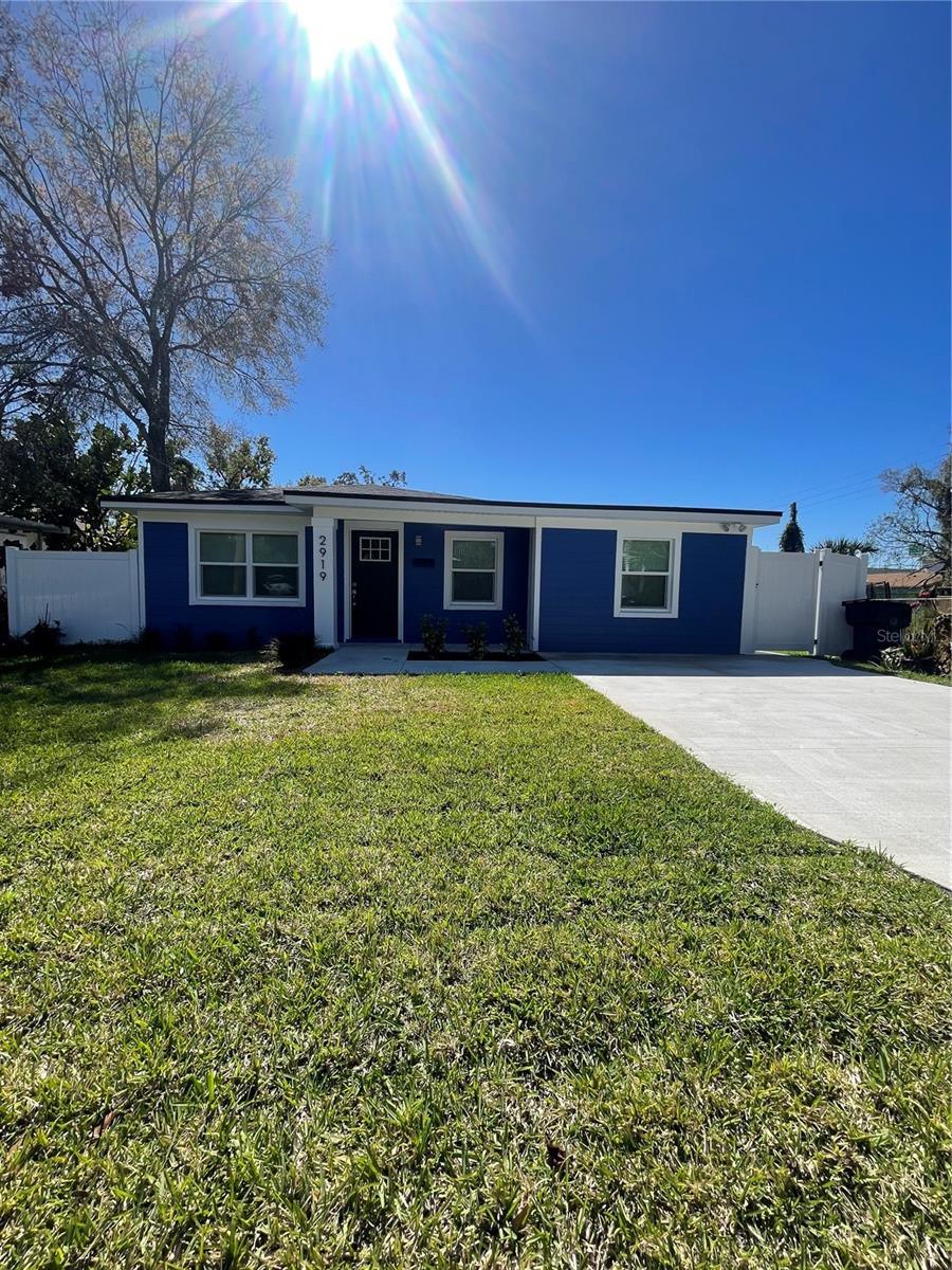 2919 E COLUMBUS DR, TAMPA, FL, 33605