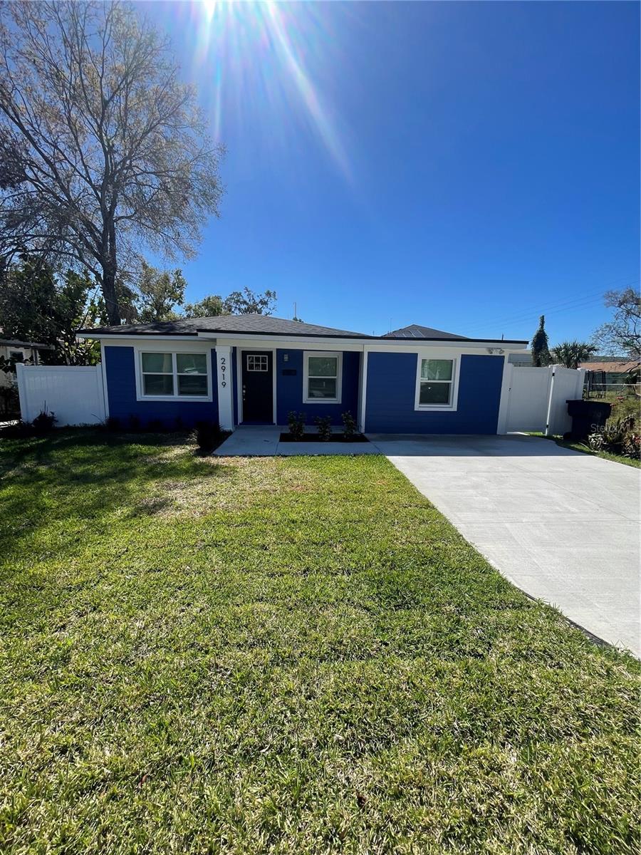 2919 E COLUMBUS DR, TAMPA, FL, 33605
