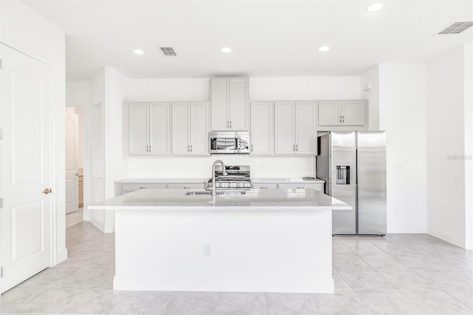 2462 MODEL LN, ST CLOUD, FL, 34772