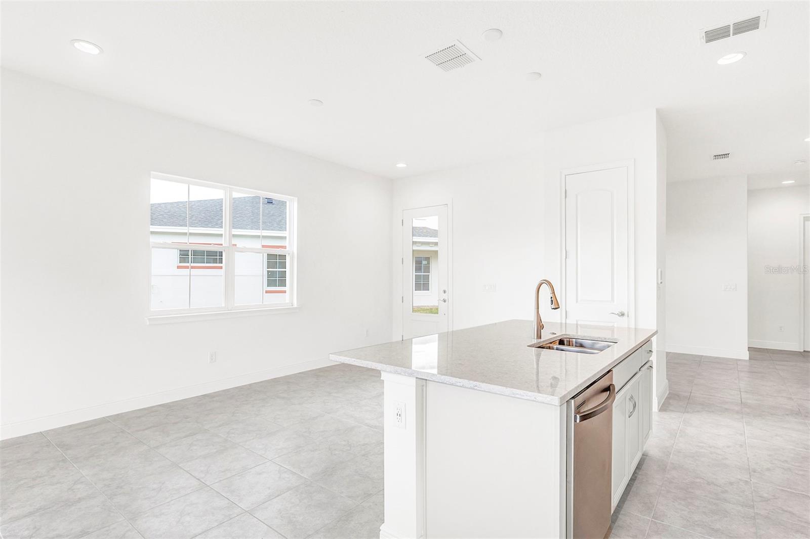 2462 MODEL LN, ST CLOUD, FL, 34772