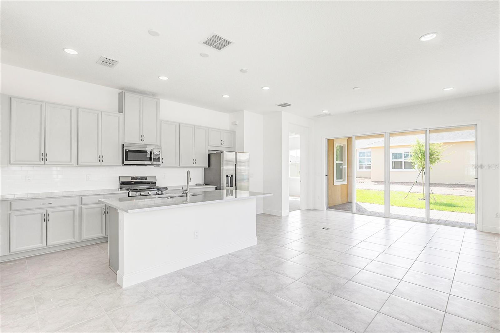 2462 MODEL LN, ST CLOUD, FL, 34772