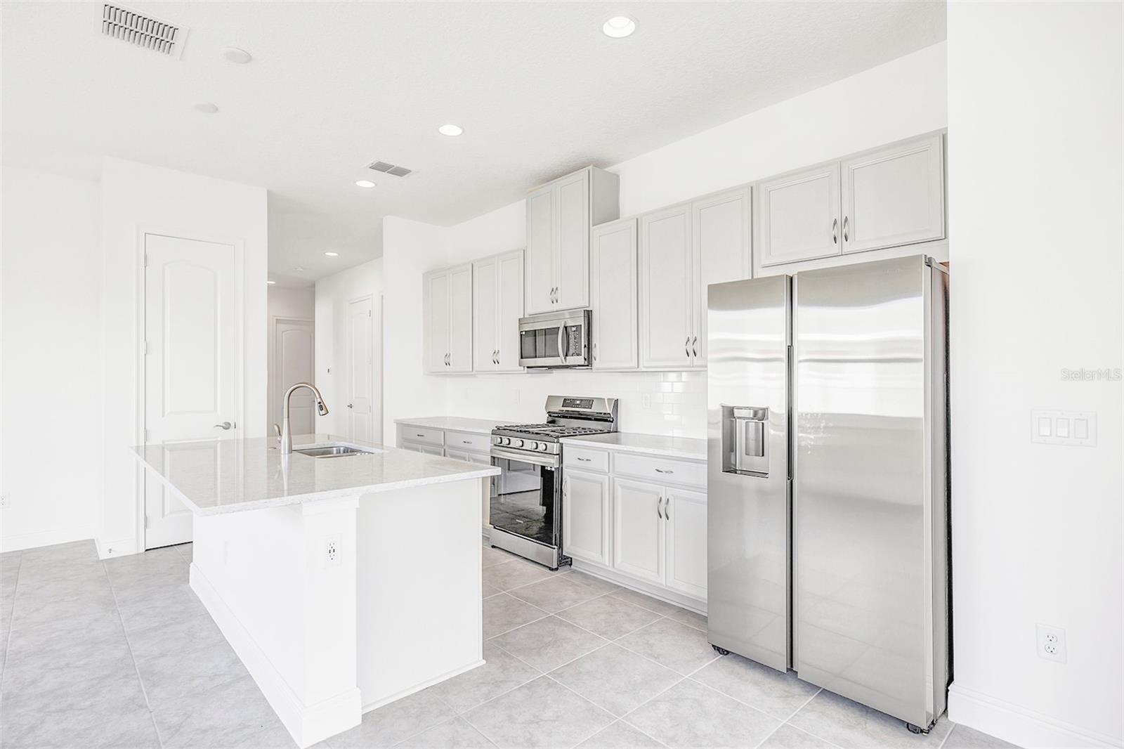 2462 MODEL LN, ST CLOUD, FL, 34772