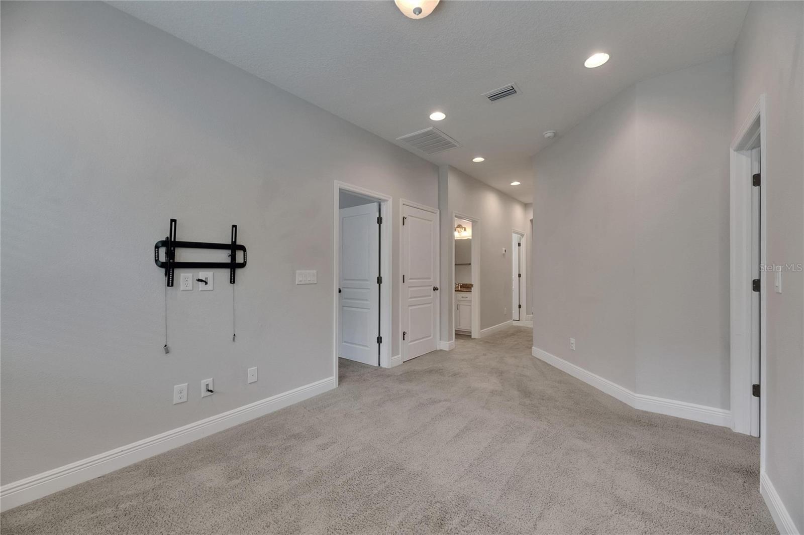 6611 CURRENT DR, APOLLO BEACH, FL, 33572