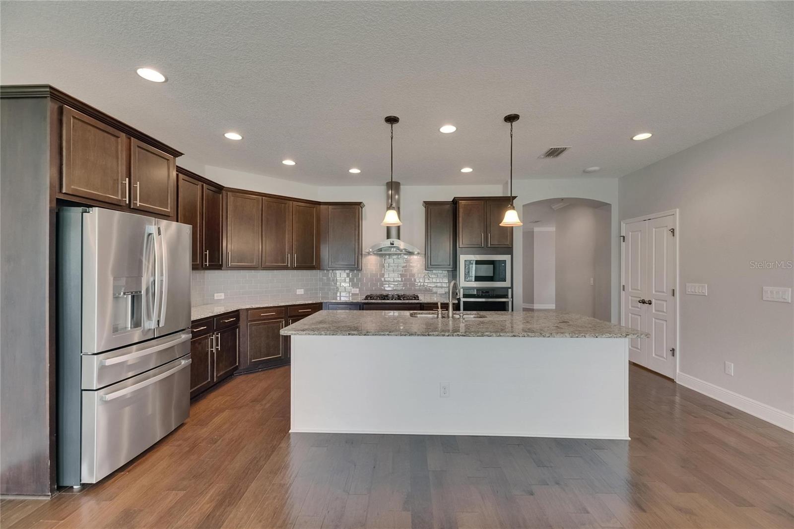 6611 CURRENT DR, APOLLO BEACH, FL, 33572