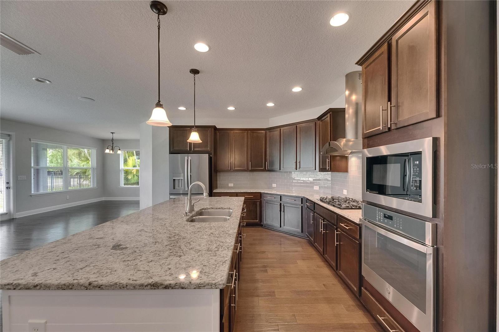 6611 CURRENT DR, APOLLO BEACH, FL, 33572