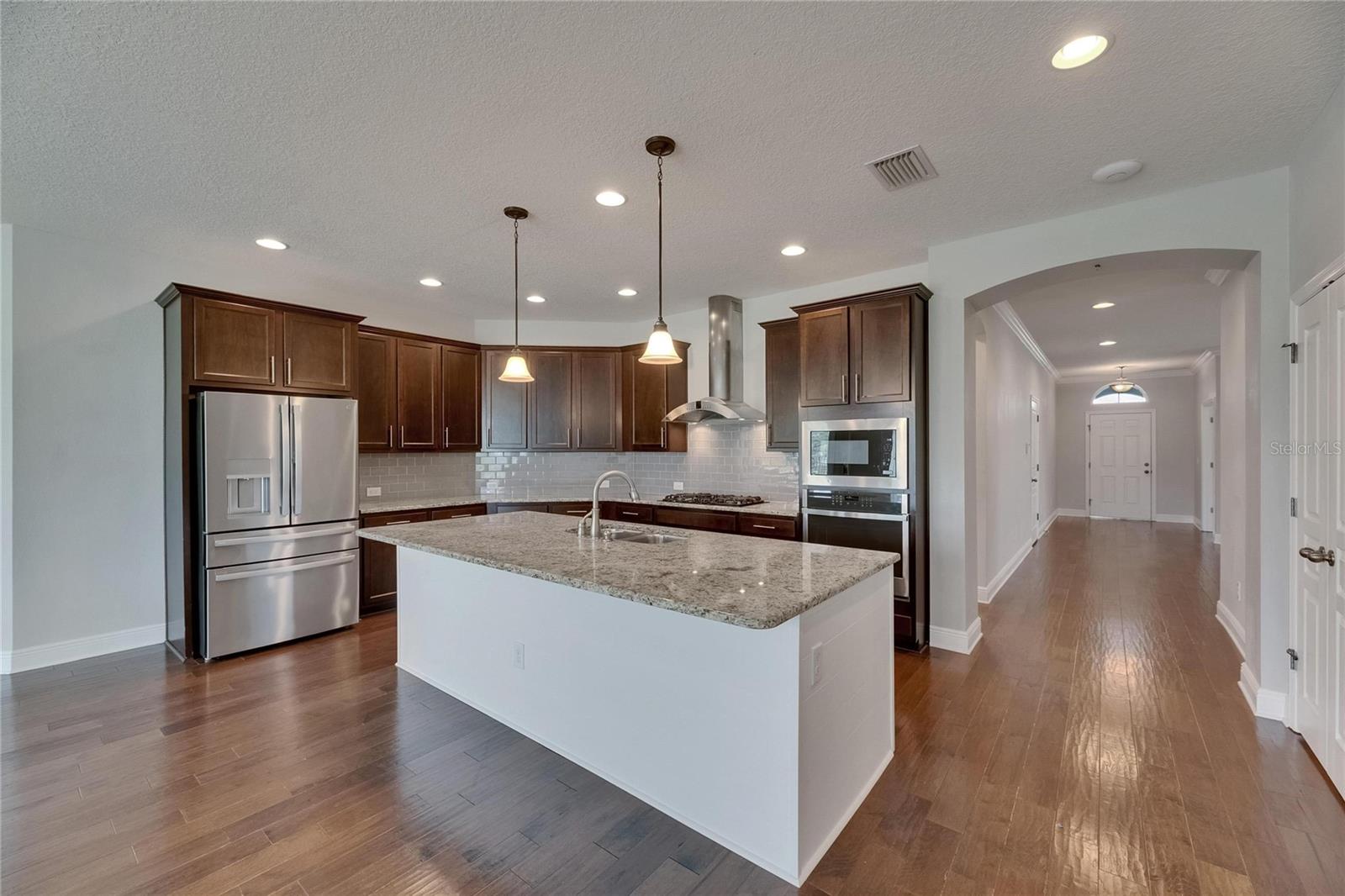 6611 CURRENT DR, APOLLO BEACH, FL, 33572