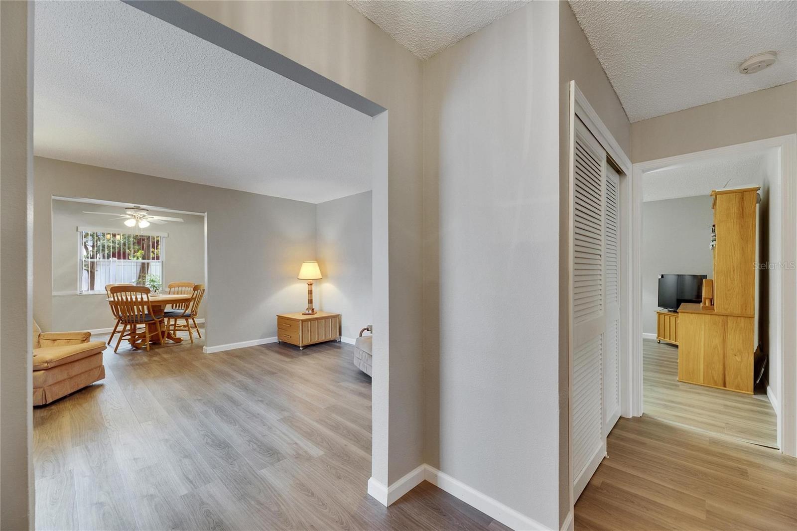 4704 TRAVERTINE DR, TAMPA, FL, 33615
