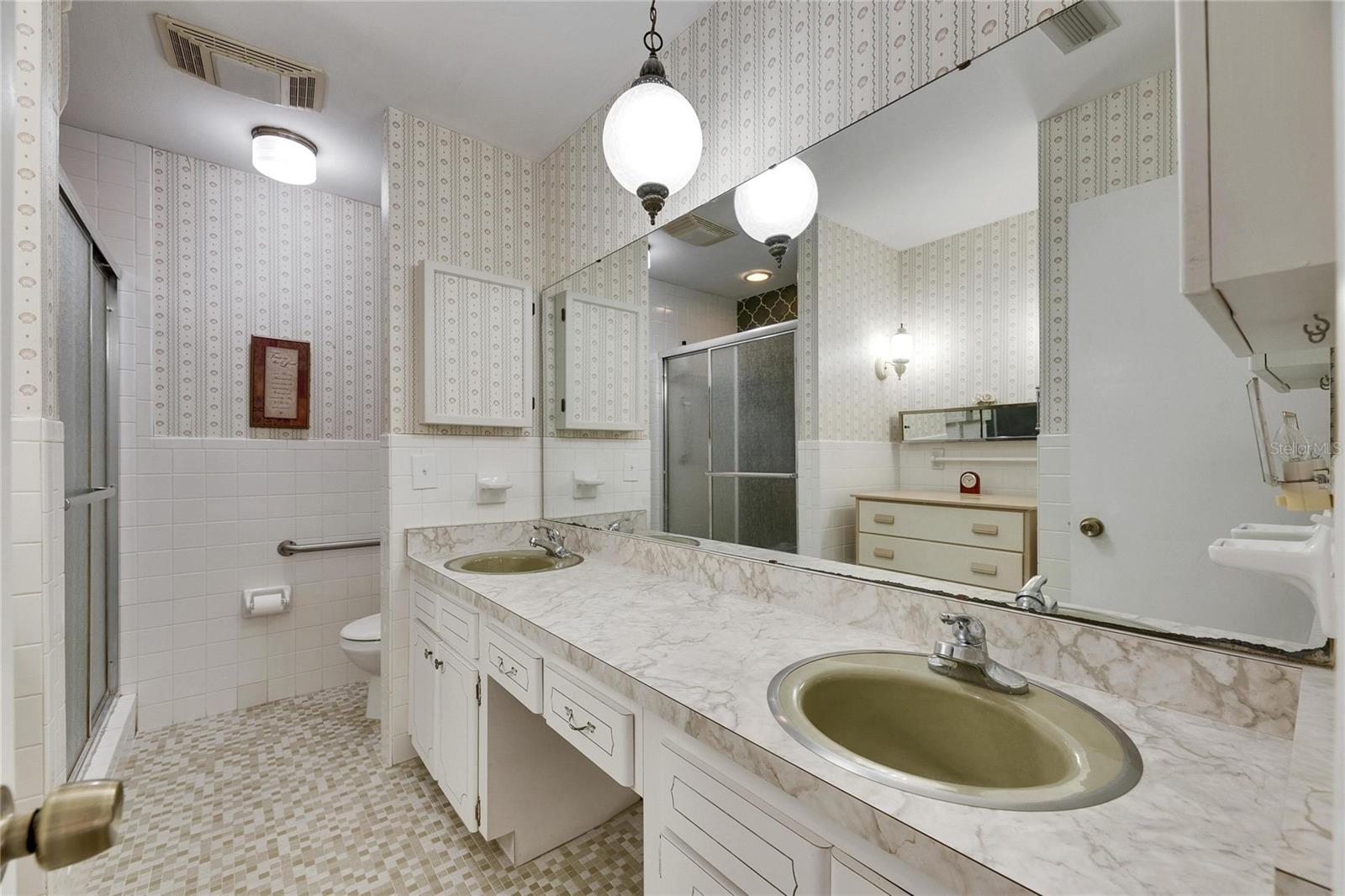 4704 TRAVERTINE DR, TAMPA, FL, 33615