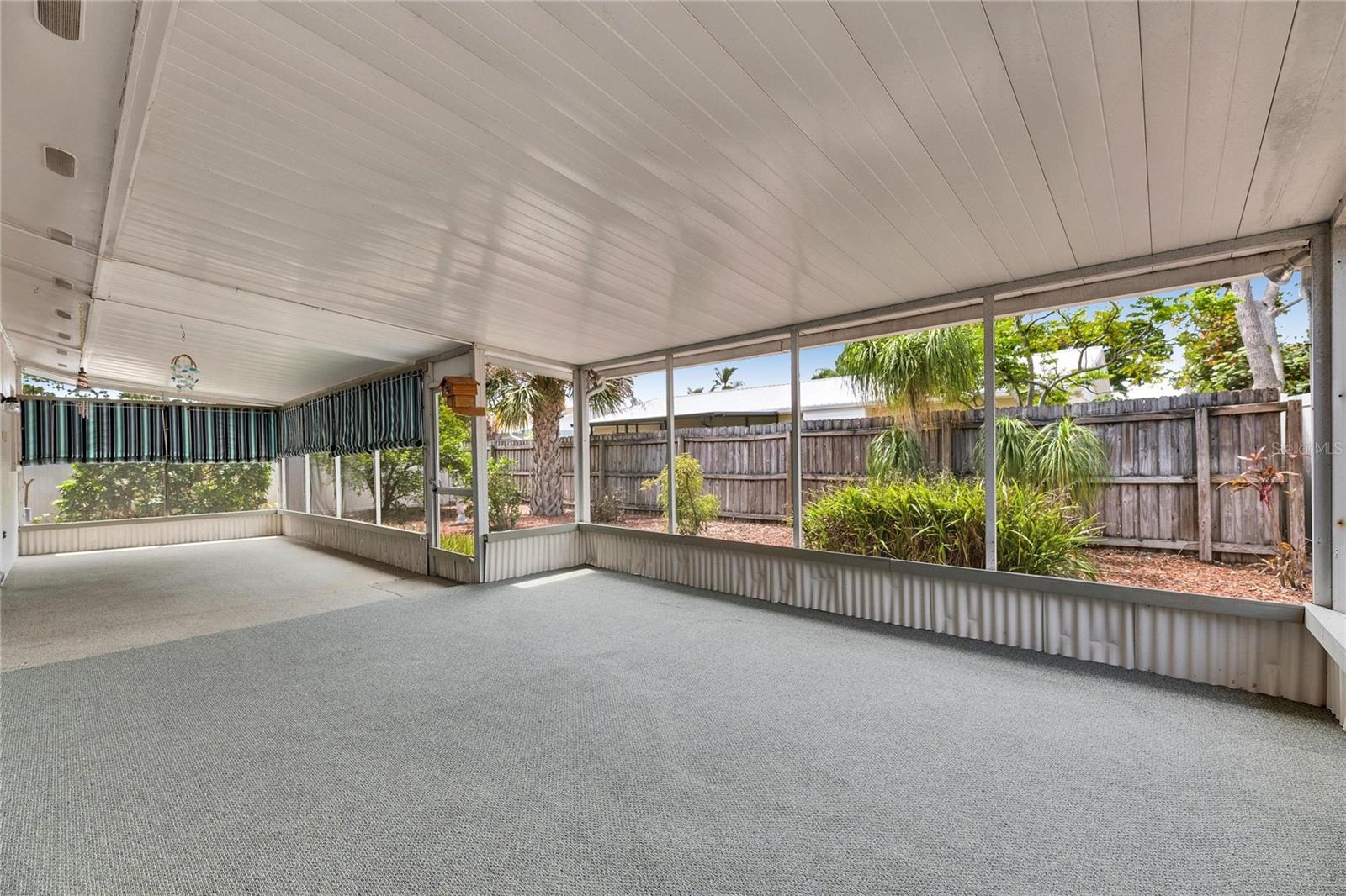 4704 TRAVERTINE DR, TAMPA, FL, 33615
