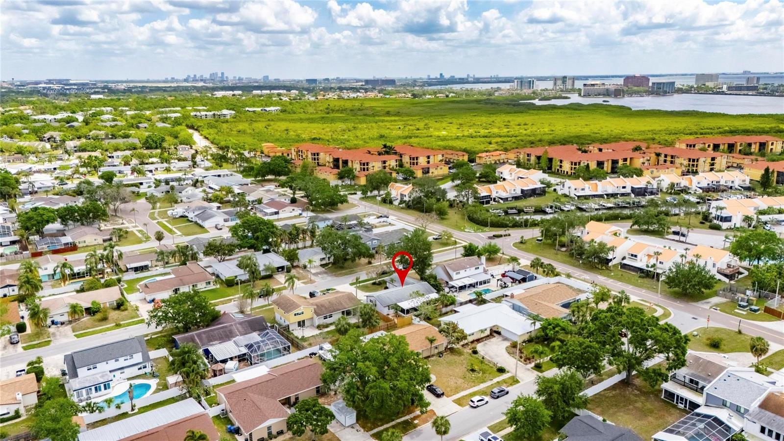 4704 TRAVERTINE DR, TAMPA, FL, 33615