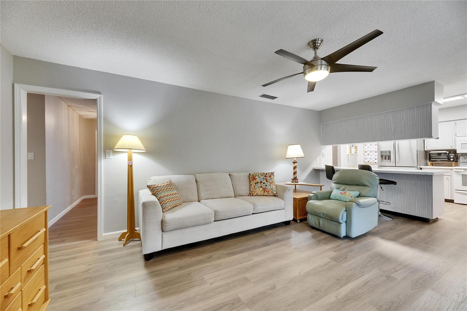 4704 TRAVERTINE DR, TAMPA, FL, 33615