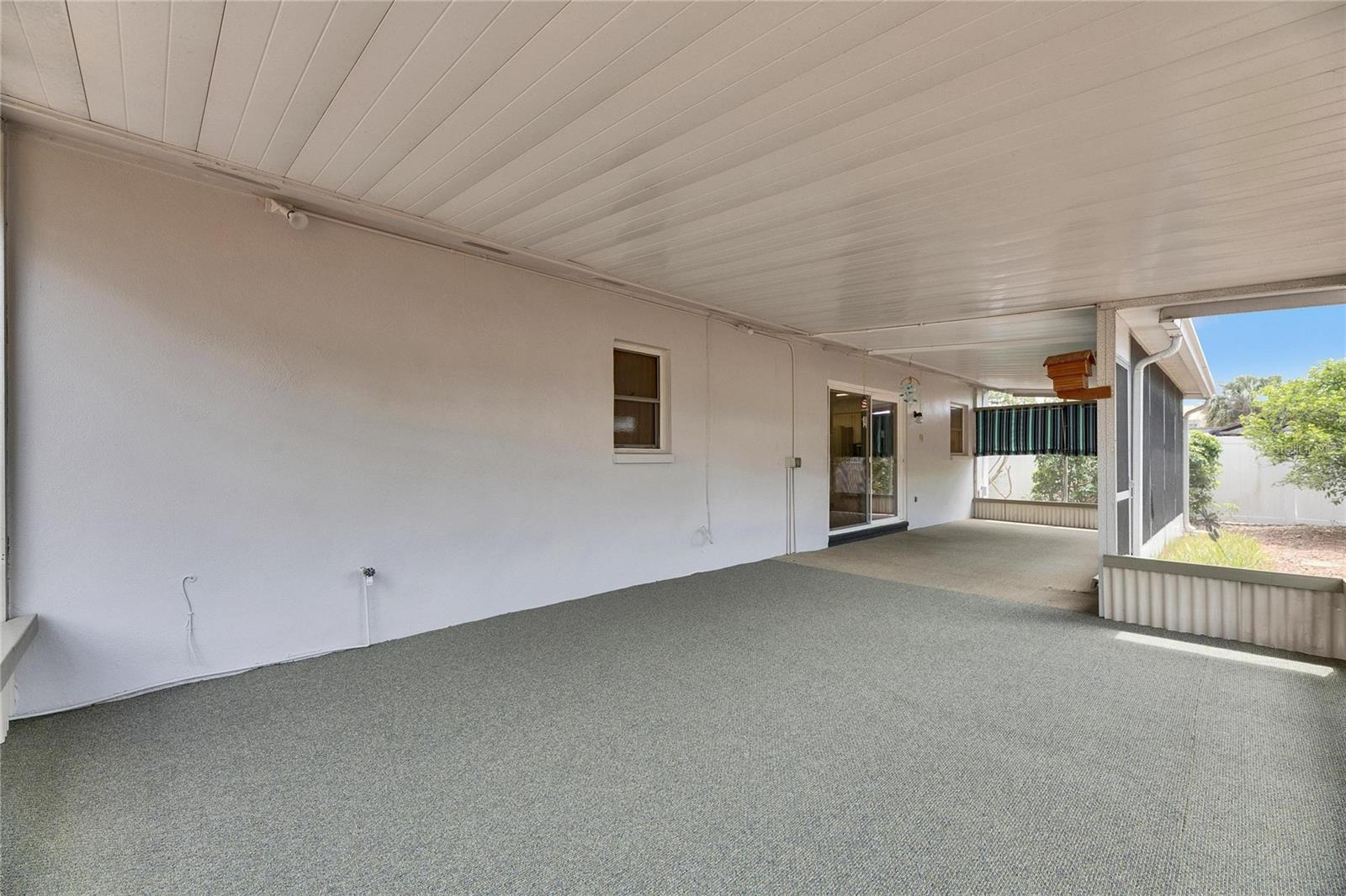 4704 TRAVERTINE DR, TAMPA, FL, 33615