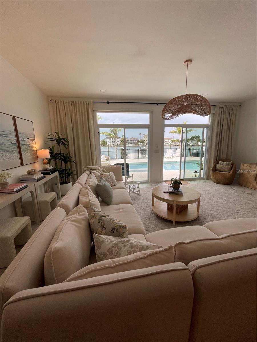 25 DOLPHIN DR, TREASURE ISLAND, FL, 33706