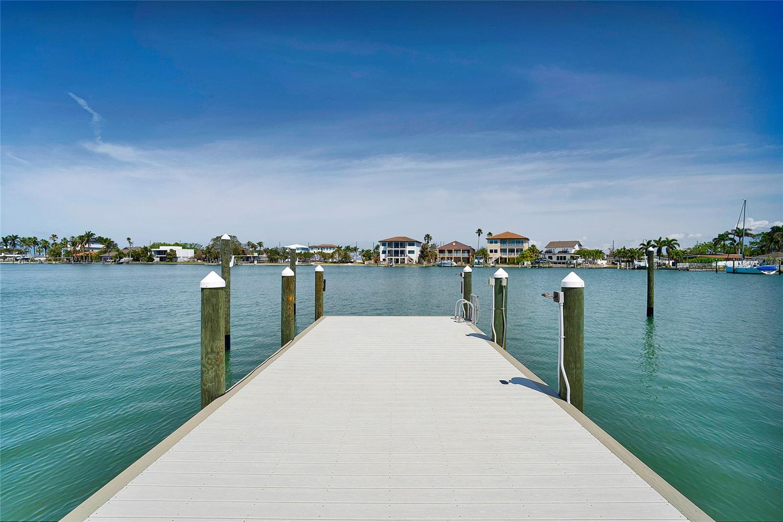 25 DOLPHIN DR, TREASURE ISLAND, FL, 33706