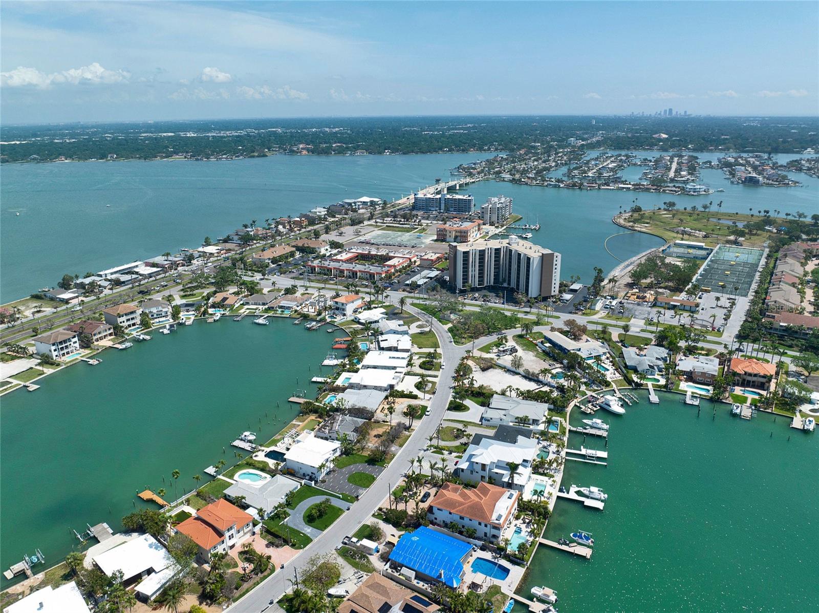 25 DOLPHIN DR, TREASURE ISLAND, FL, 33706