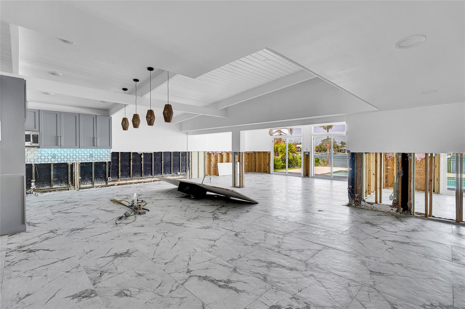 25 DOLPHIN DR, TREASURE ISLAND, FL, 33706