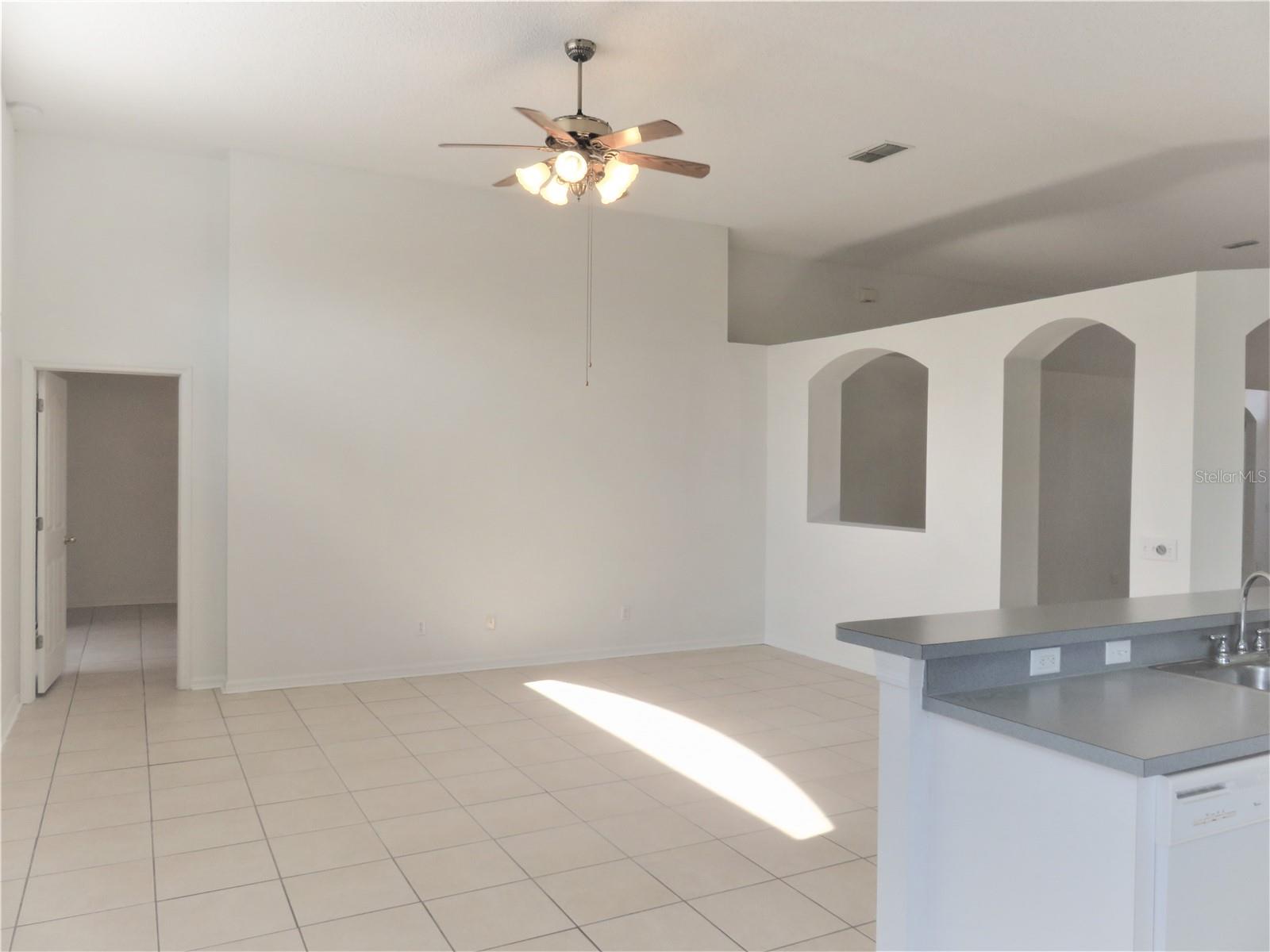 8613 FAWN CREEK DR, TAMPA, FL, 33626